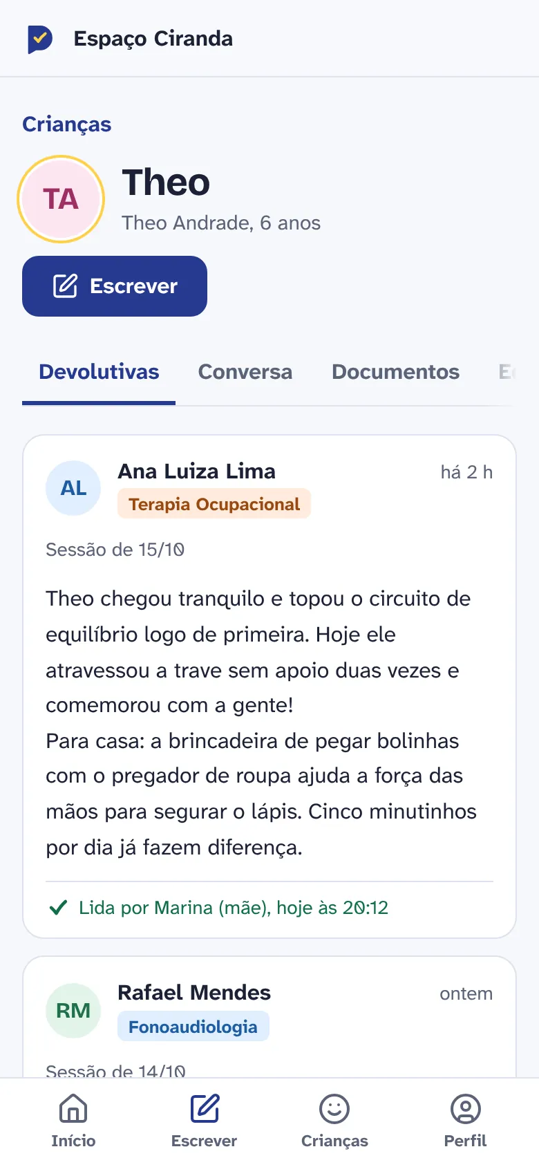Tela do app vista pela equipe: devolutiva com a confirmação Lida por Marina, mãe.
